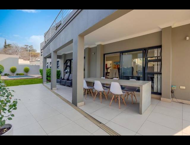 3 BEDROOM PROPERTY TO RENT IN BRYANSTON